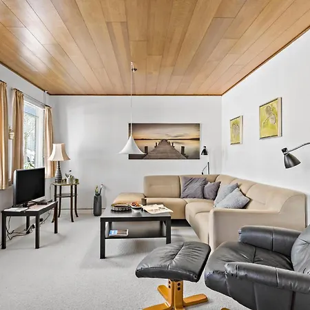 Semesterbostad Lovely In With Wifi